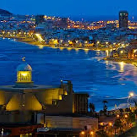 Spacious In Palmas De Gran Canaria 140 M² Parking Included Daire